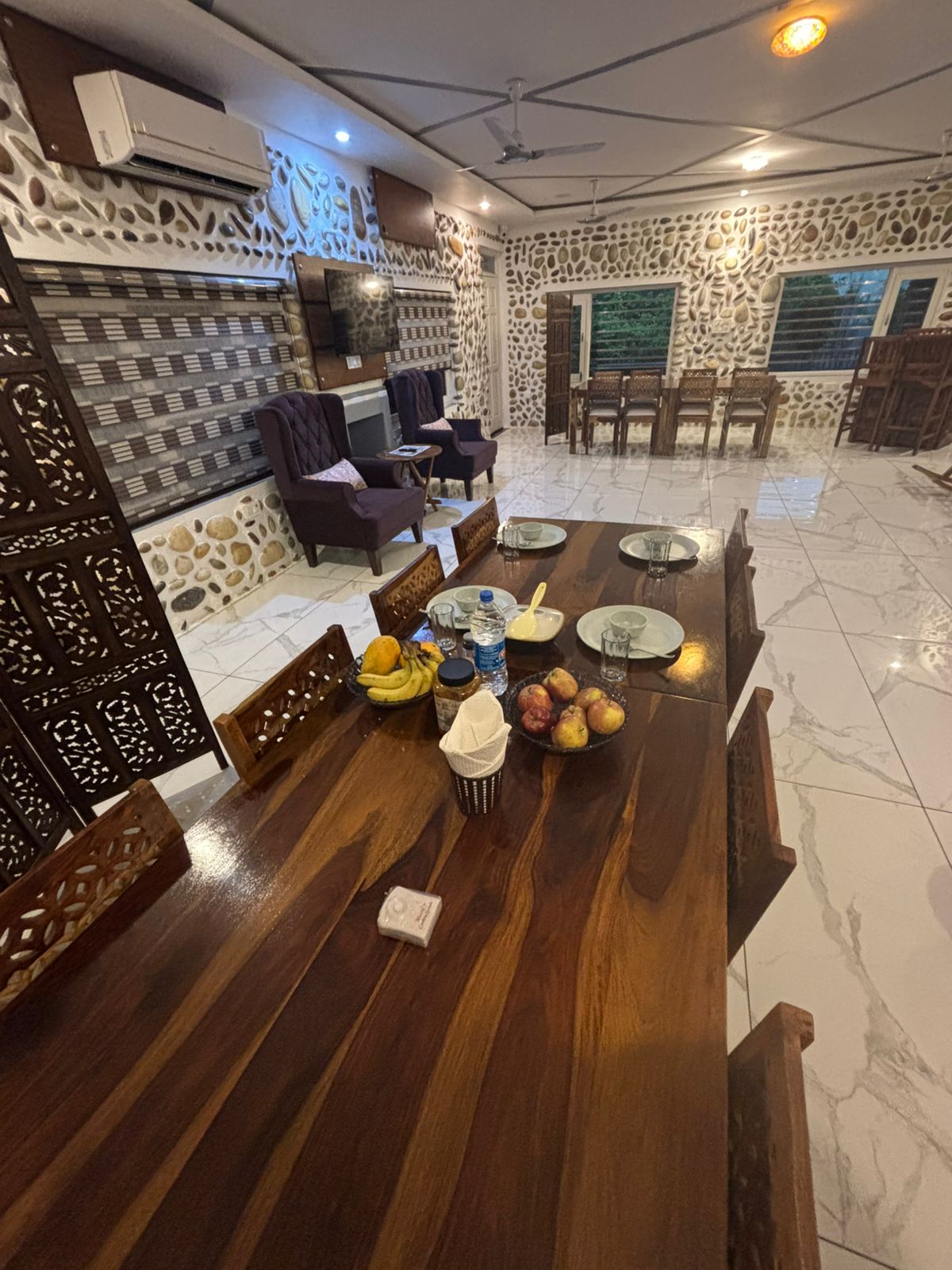 Super Deluxe Room 3 - Image 5